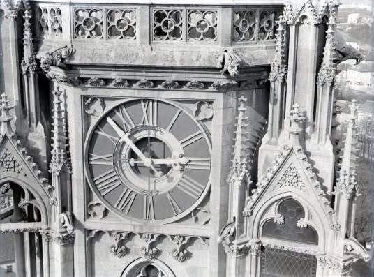 Sat s tornja Zagrebačke katedrale 1933. godine (Foto Đuro Janeković)